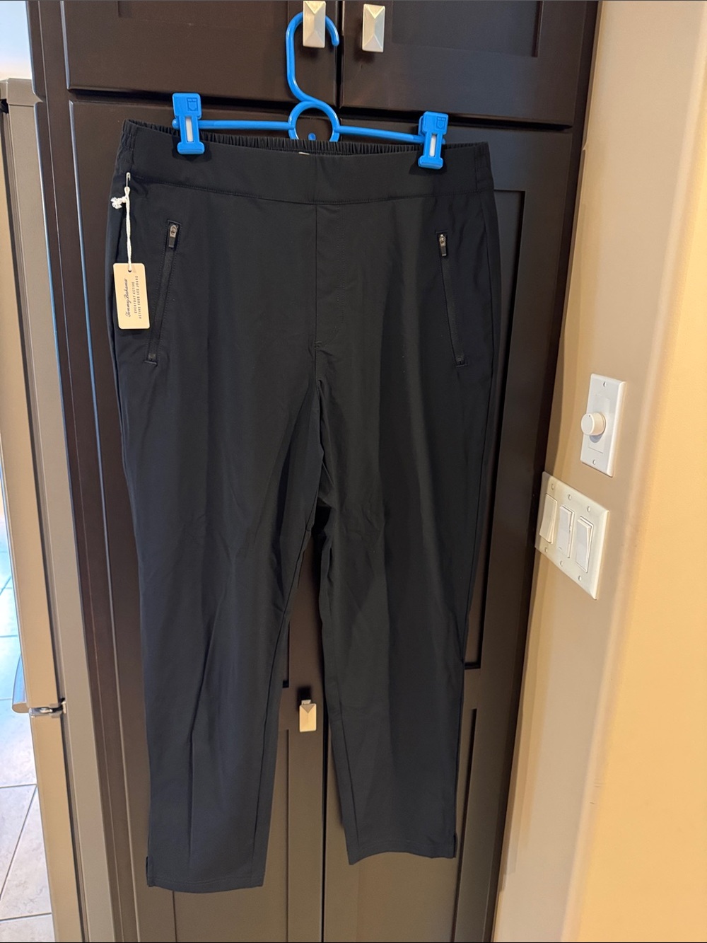 Women’s Tommy Bahama Black Performance Stretch Pants. NWT Size Large - Picture 1 of 4